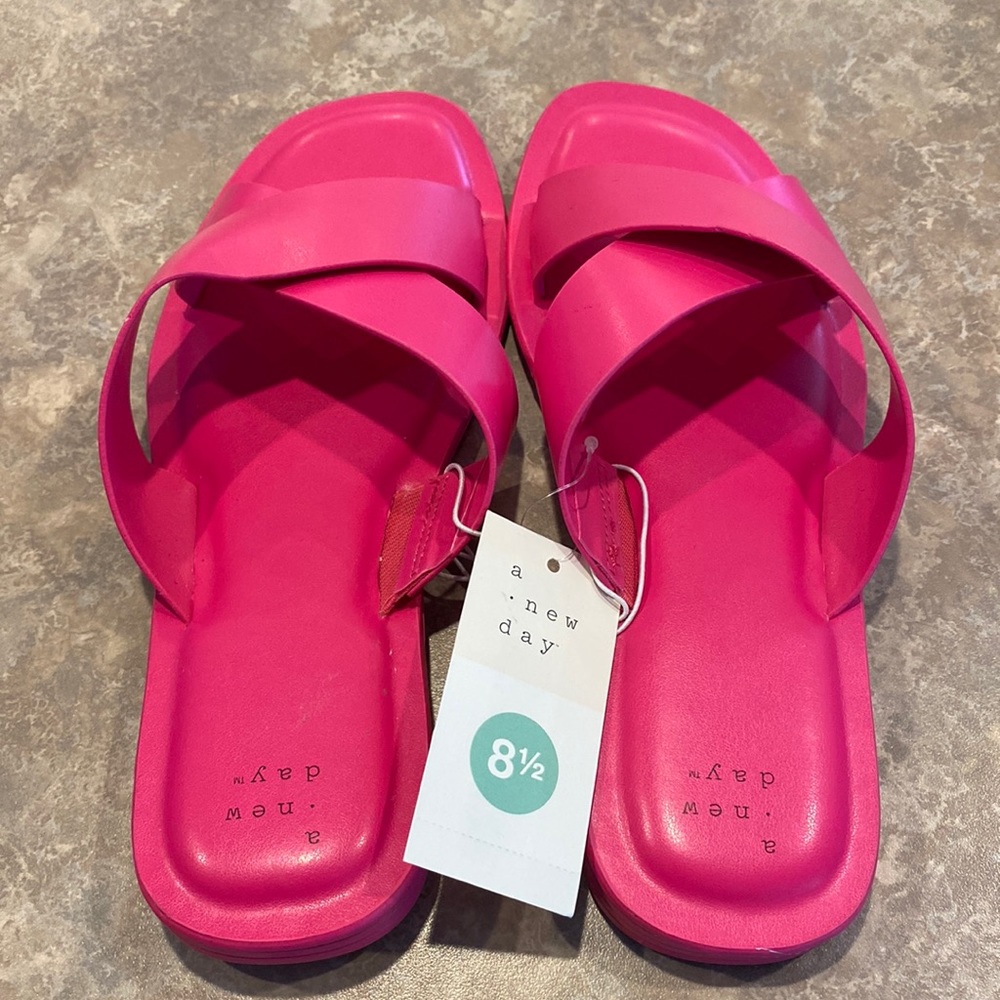 - a new day Hot Pink Crisscross Slides